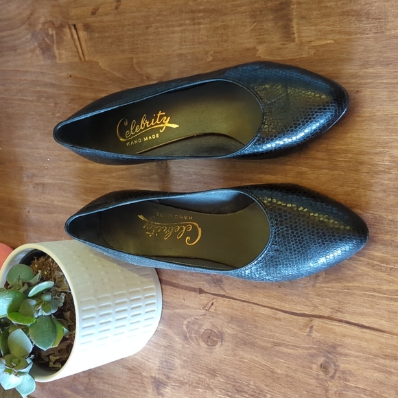 Celebrity Handmade VINTAGE Black Snakeskin Heels Made in Canada - Picture 1 of 6